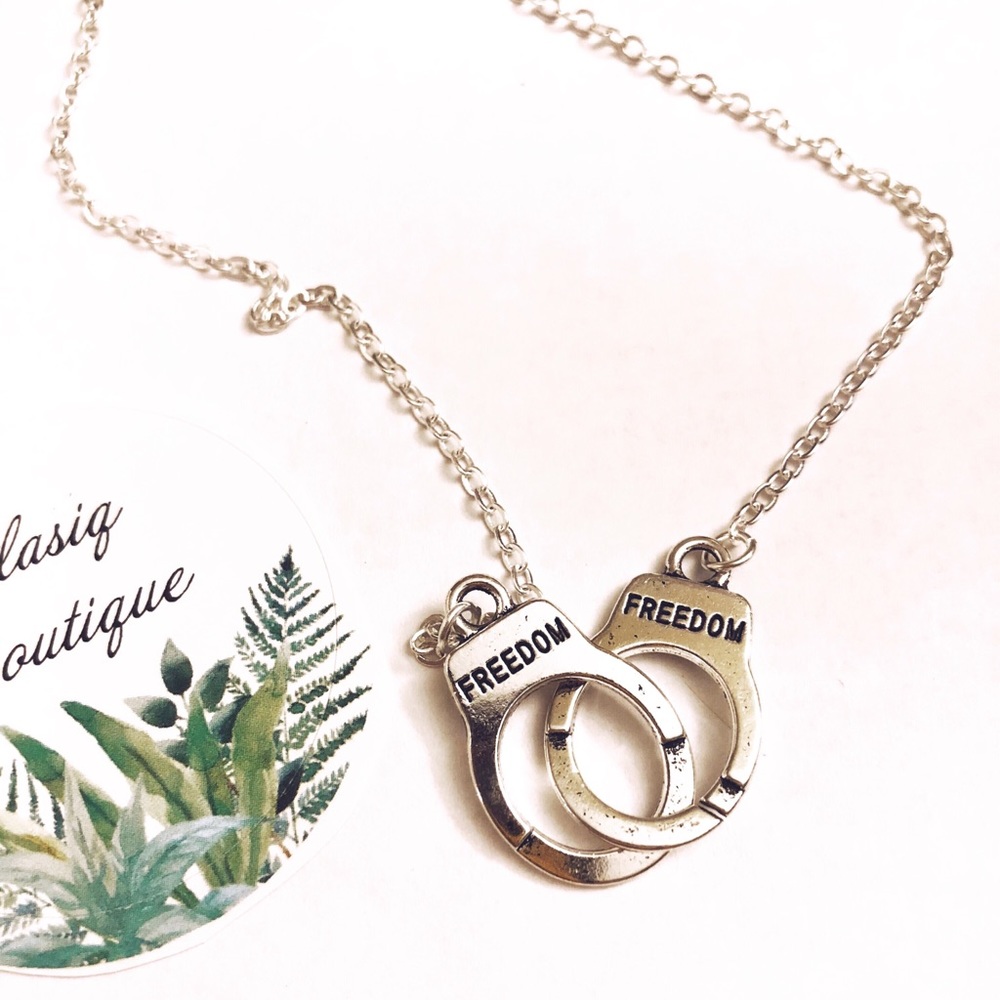 ⭐️ Handcuff “FREEDOM” Necklace ⭐️